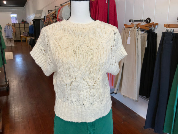 ee:some Cable Knit Short Sleeve Sweater