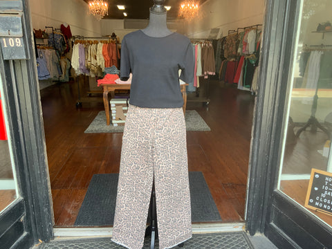 Shying Fashion Leopard Frayed Edge Wide Leg High Waist Jeans