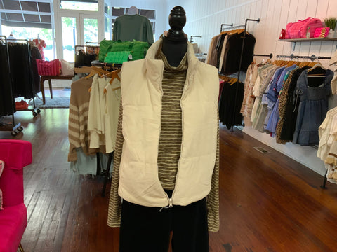 Staccato Polar Neck Zip Up Corduroy Reversibly Puffer Vest W/Pockets